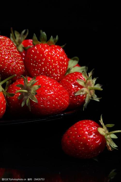 草莓 果实 果子 水果 新鲜水果 水果背景 水果图片 餐饮美食 图片素材